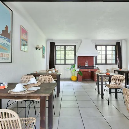 Val Flores Logis Szálloda Biarritz