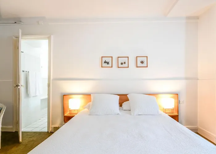 Val Flores Logis 2* Biarriz