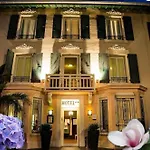 Val Flores Logis 酒店 2*