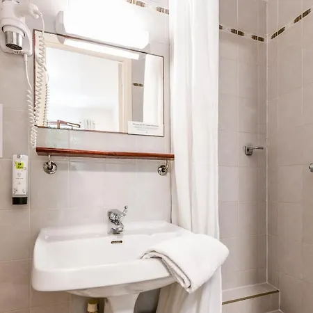 Val Flores Logis Ξενοδοχείο 2*