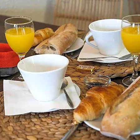 Val Flores Logis Biarritz