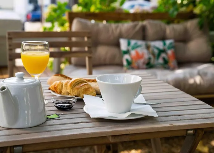 Val Flores Logis 2* Biarritz